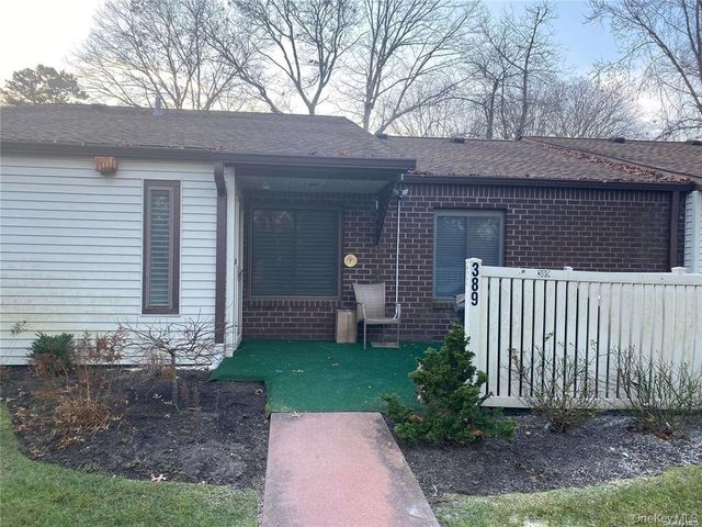389 Clubhouse Court 457, Coram, NY 11727