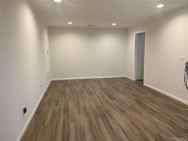 389 Clubhouse Court 457, Coram, NY 11727