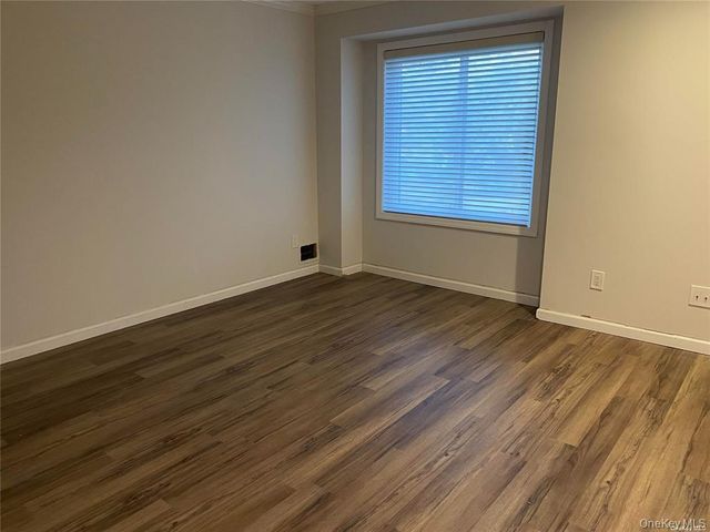 389 Clubhouse Court 457, Coram, NY 11727