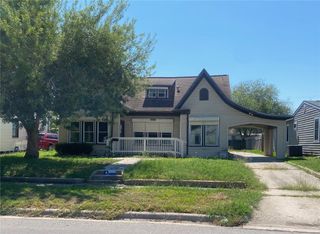 3641 S Saxet Dr, Corpus Christi, TX 78408