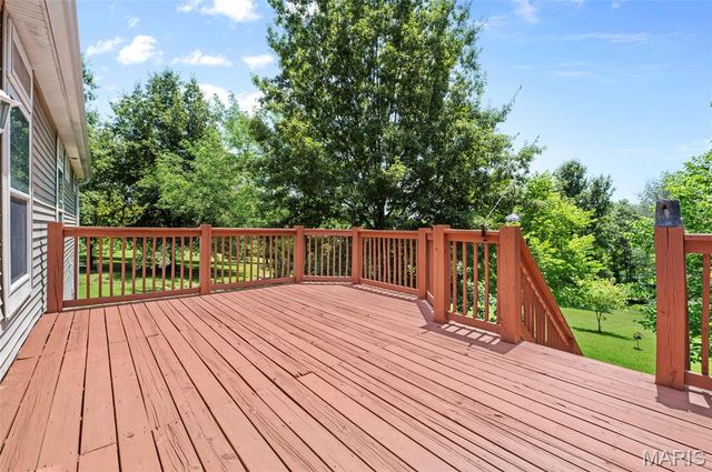 6844 QUERCUS GROVE Road, Edwardsville, IL 62025