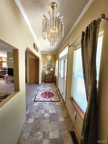 6844 QUERCUS GROVE Road, Edwardsville, IL 62025