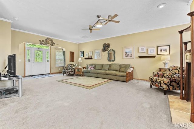 6844 QUERCUS GROVE Road, Edwardsville, IL 62025