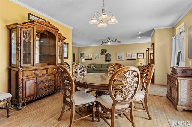 6844 QUERCUS GROVE Road, Edwardsville, IL 62025
