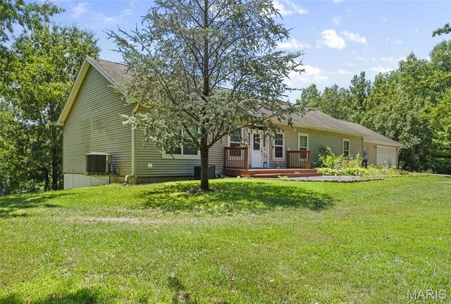 6844 QUERCUS GROVE Road, Edwardsville, IL 62025