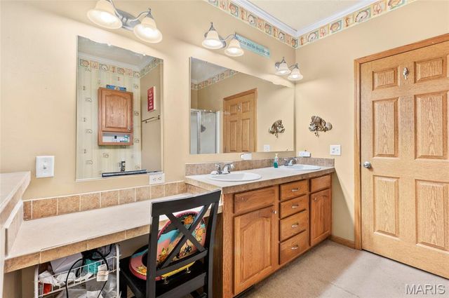 6844 QUERCUS GROVE Road, Edwardsville, IL 62025