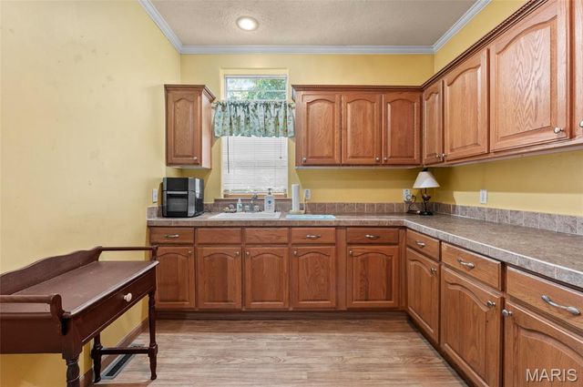 6844 QUERCUS GROVE Road, Edwardsville, IL 62025