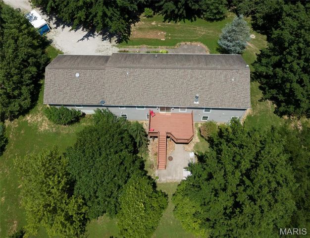 6844 QUERCUS GROVE Road, Edwardsville, IL 62025