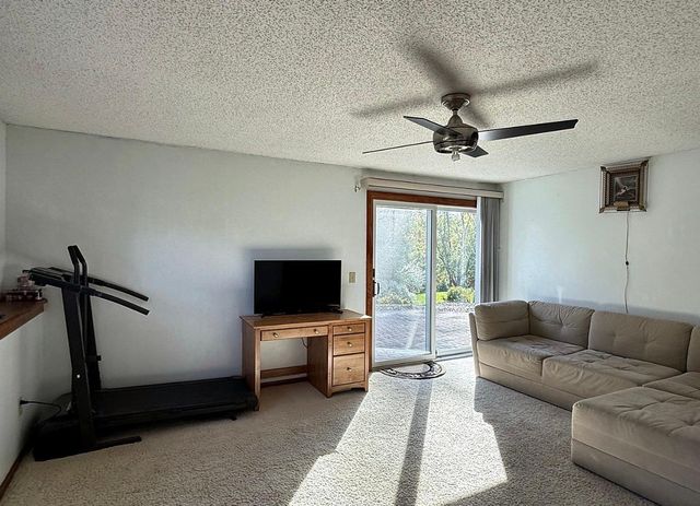 1814 Walnut Lane, Eagan, MN 55122