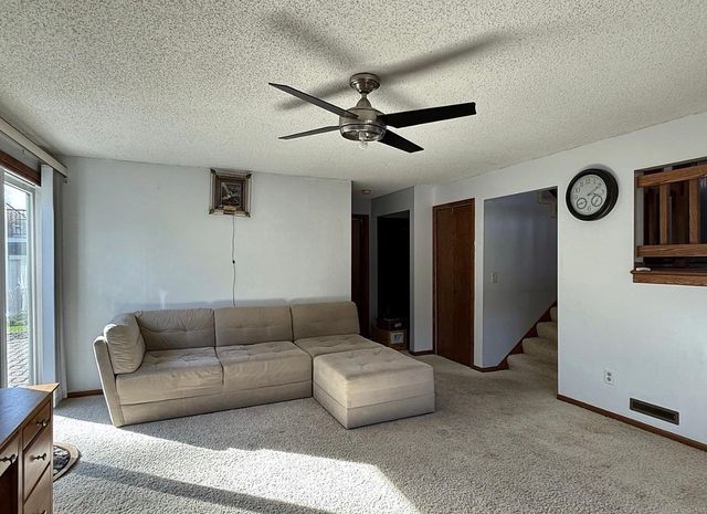 1814 Walnut Lane, Eagan, MN 55122