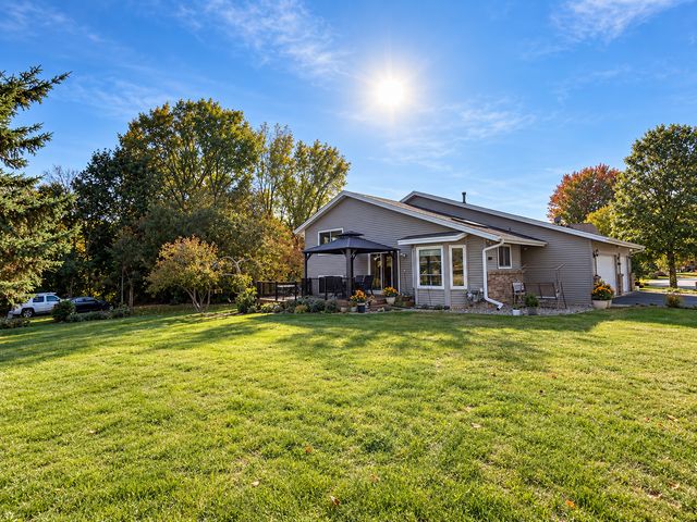 1814 Walnut Lane, Eagan, MN 55122