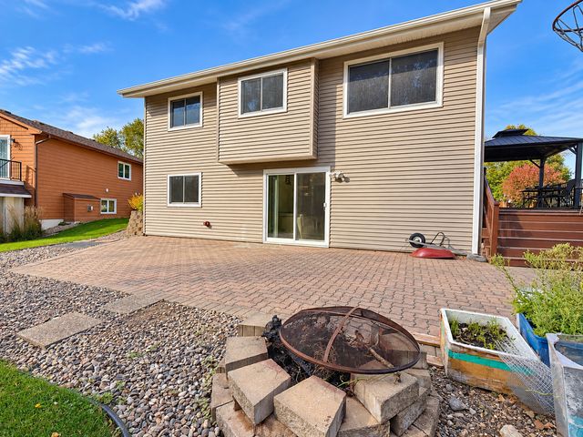 1814 Walnut Lane, Eagan, MN 55122
