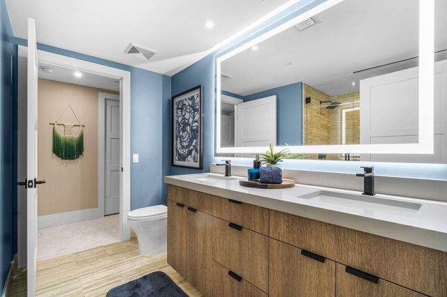 101 S Fort Lauderdale Beach Boulevard 702, Fort Lauderdale, FL 33316