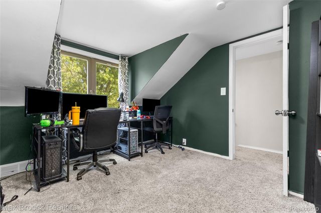 27216 Shiawassee Road, Southfield, MI 48033