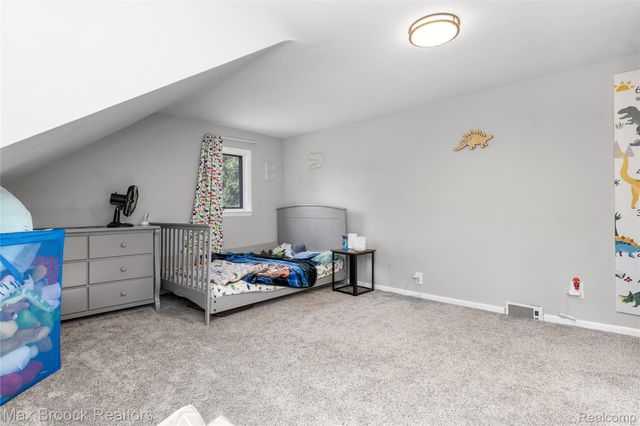 27216 Shiawassee Road, Southfield, MI 48033