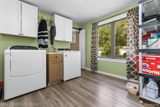 27216 Shiawassee Road, Southfield, MI 48033