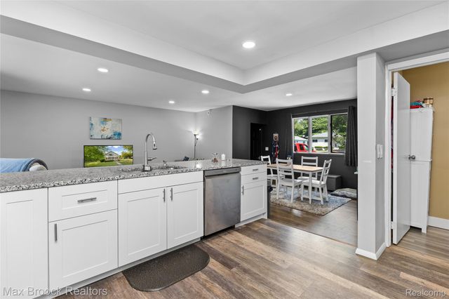 27216 Shiawassee Road, Southfield, MI 48033