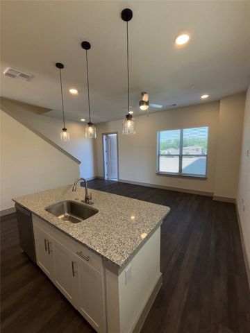 2036 Oak Grove 103, Aubrey, TX 76227