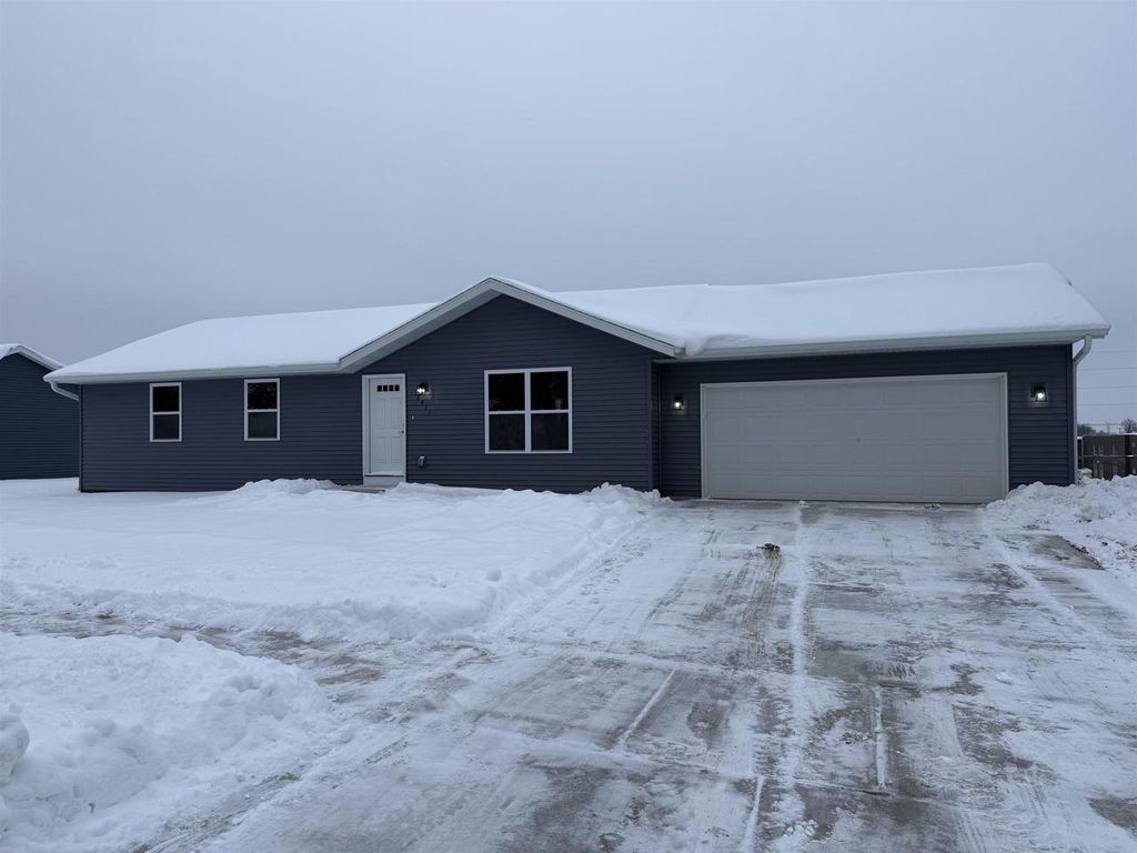 2411 Harvard Drive, Janesville, WI 53548