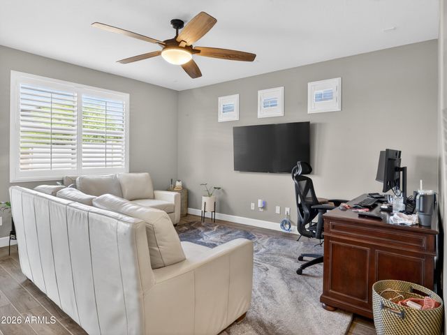 3326 W DONNER Drive, Phoenix, AZ 85041