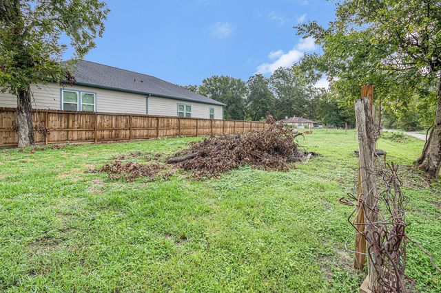 700 Rosie Street, Houston, TX 77091