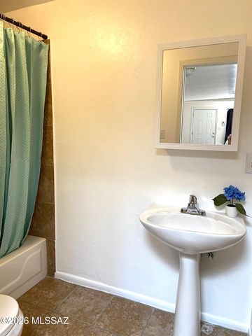 1031 E Irwin Place, Tucson, AZ 85719