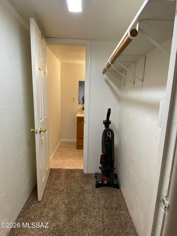 1031 E Irwin Place, Tucson, AZ 85719