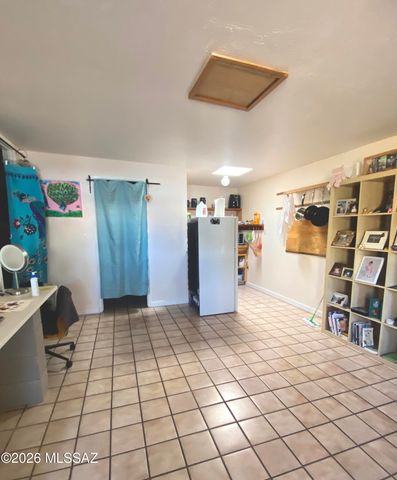 1031 E Irwin Place, Tucson, AZ 85719