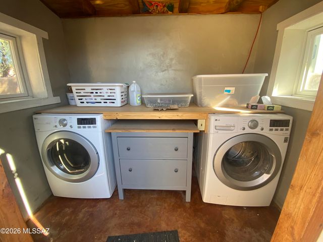 1031 E Irwin Place, Tucson, AZ 85719