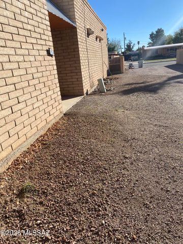 1031 E Irwin Place, Tucson, AZ 85719