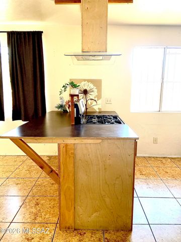 1031 E Irwin Place, Tucson, AZ 85719