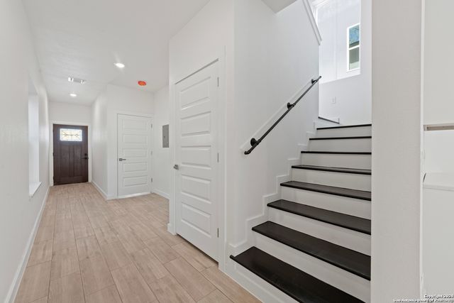 212 Cooper St, San Antonio, TX 78210