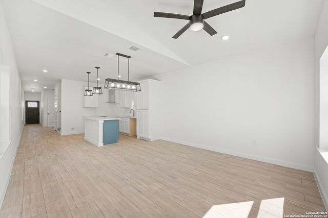 212 Cooper St, San Antonio, TX 78210