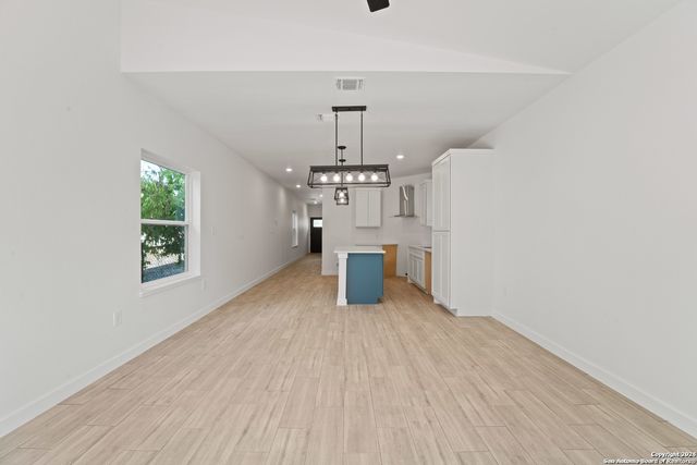 212 Cooper St, San Antonio, TX 78210