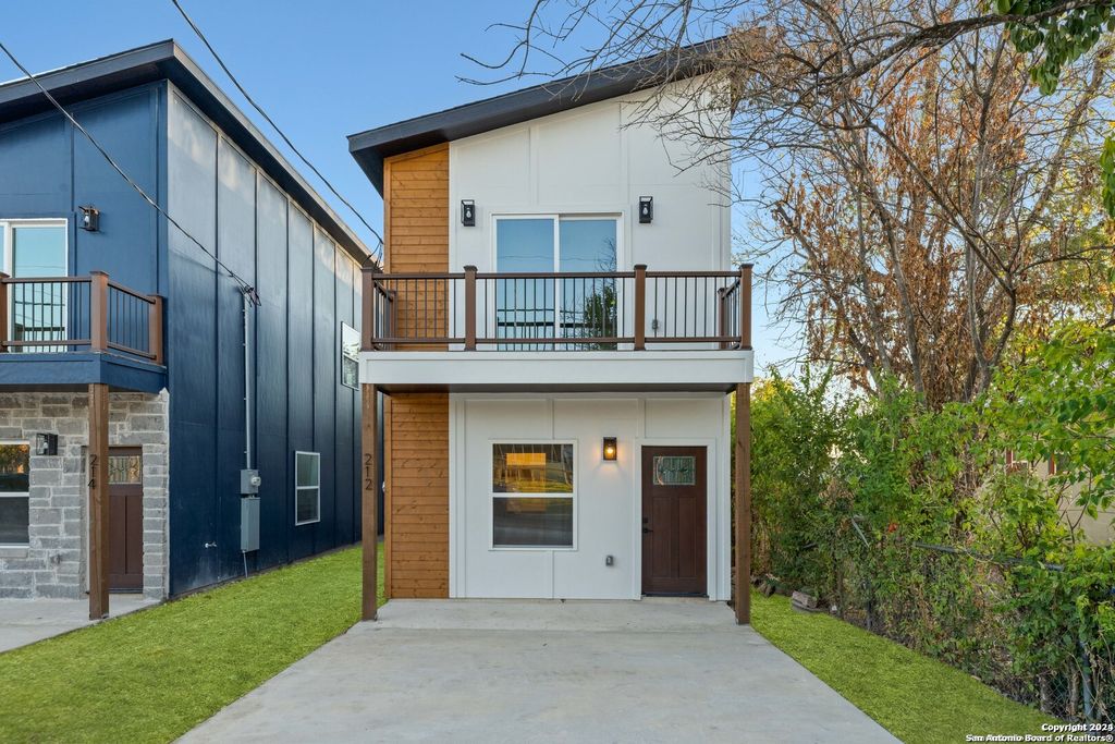 212 Cooper St, San Antonio, TX 78210