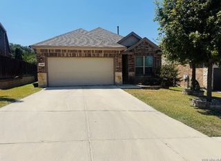 2566 Golden Rain, San Antonio, TX 78245