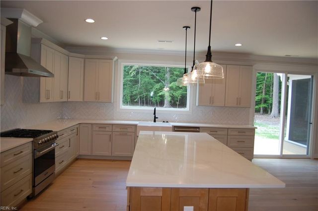 2856 Seaboard RD, Virginia Beach, VA 23456
