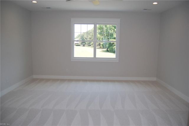 2856 Seaboard RD, Virginia Beach, VA 23456