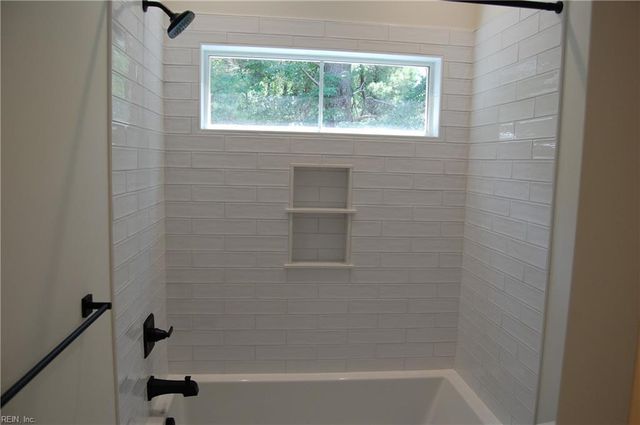 2856 Seaboard RD, Virginia Beach, VA 23456