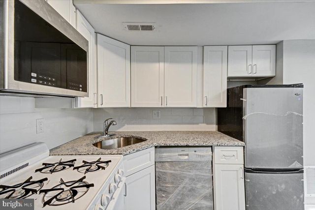 110 S ARLINGTON AVE, Baltimore, MD 21223