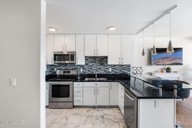 100 N Arlington Avenue UNIT 17G, Reno, NV 89501