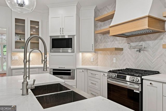 5173 Barrington Trc, Atlanta, GA 30331