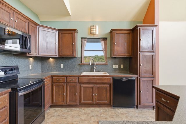 3550 Beacon Lake Drive, Bluff Dale, TX 76433