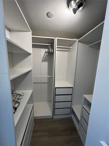 3300 NE 192nd St 1715, Aventura, FL 33180