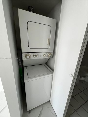 3300 NE 192nd St 1715, Aventura, FL 33180