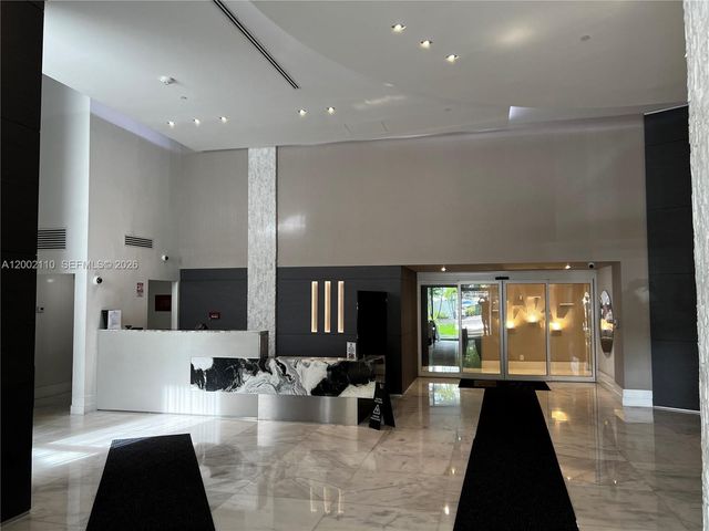 3300 NE 192nd St 1715, Aventura, FL 33180