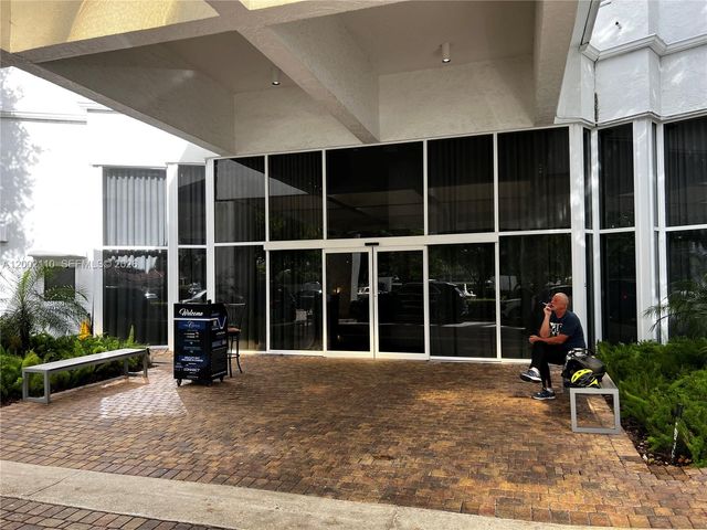 3300 NE 192nd St 1715, Aventura, FL 33180