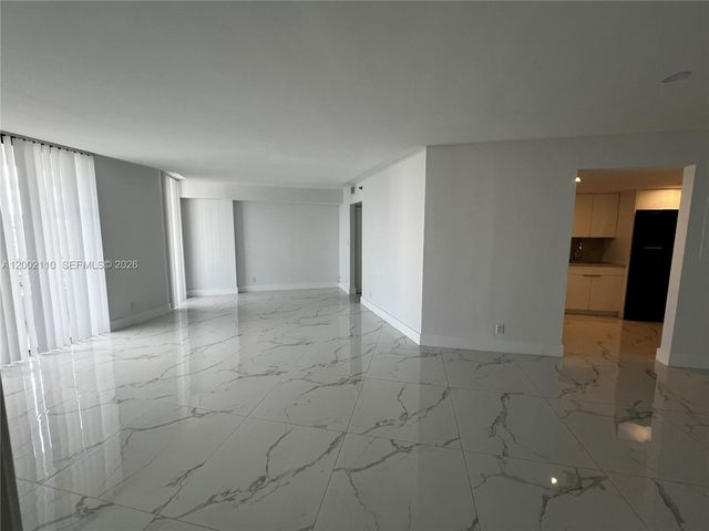 3300 NE 192nd St 1715, Aventura, FL 33180