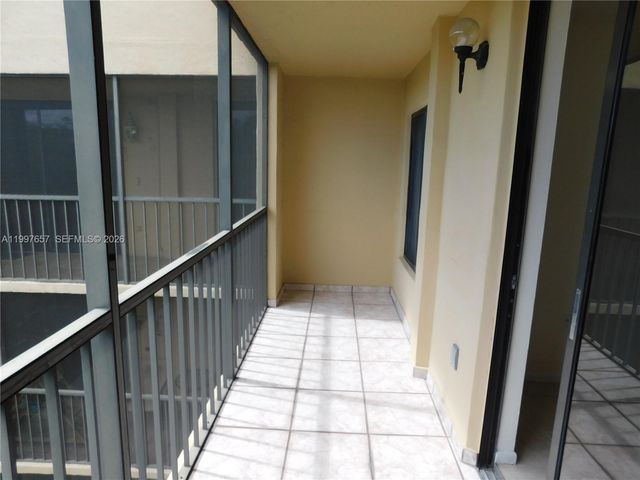 8065 SW 107 AV 321, Miami, FL 33173