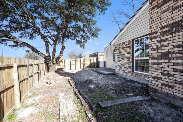 1803 Abshire Lane, Dallas, TX 75228